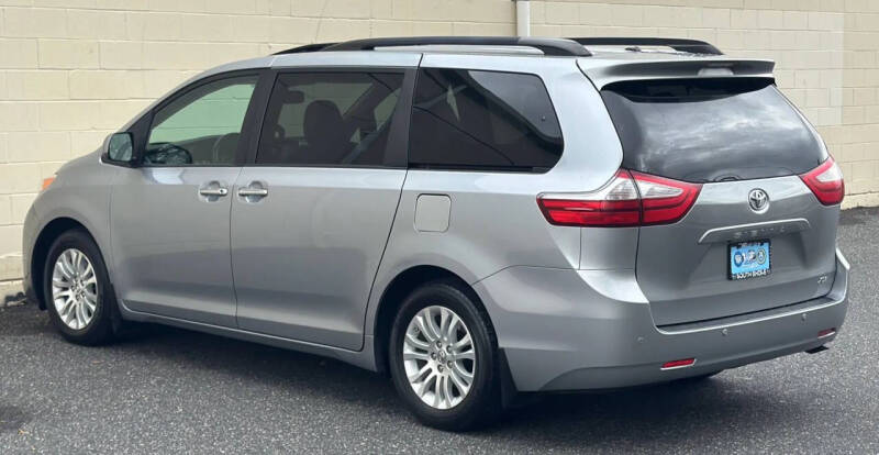 2016 Toyota Sienna