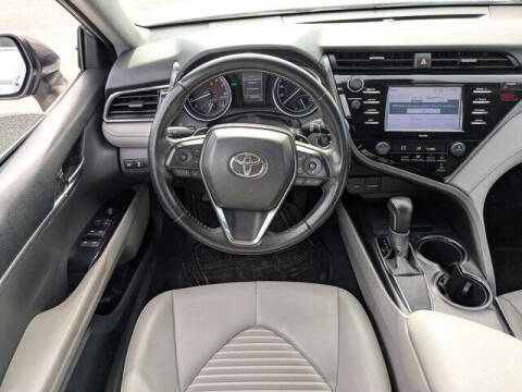 2020 Toyota Camry SE