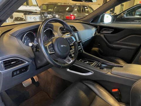 2019 Jaguar F-PACE S