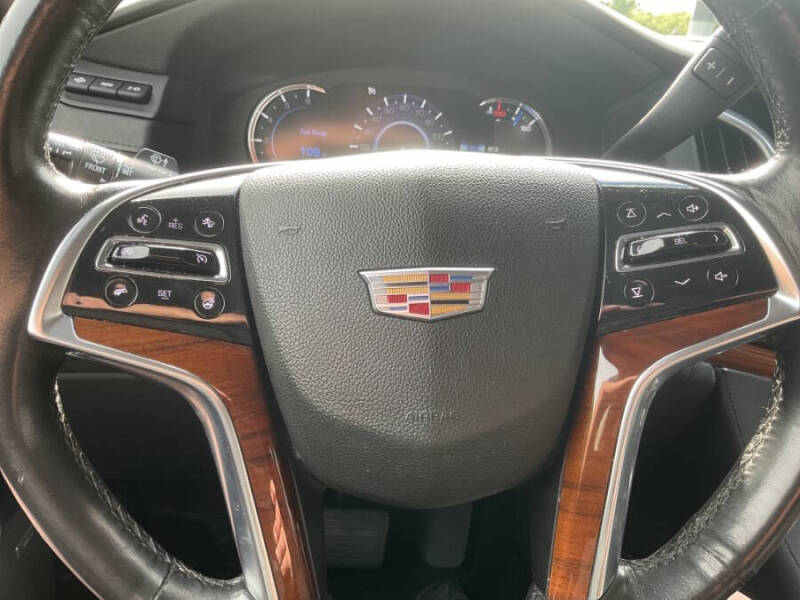 2017 Cadillac Escalade Luxury