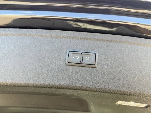 2024 Audi Q5 e quattro S line Premium 55 TFSI