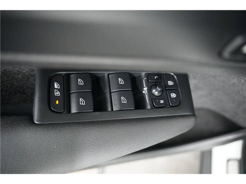 2023 Volvo C40 Recharge Twin Ultimate