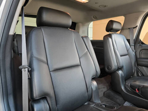 2010 Cadillac Escalade Luxury