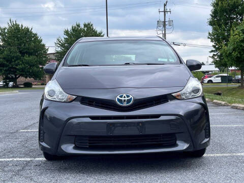 2016 Toyota Prius v Two