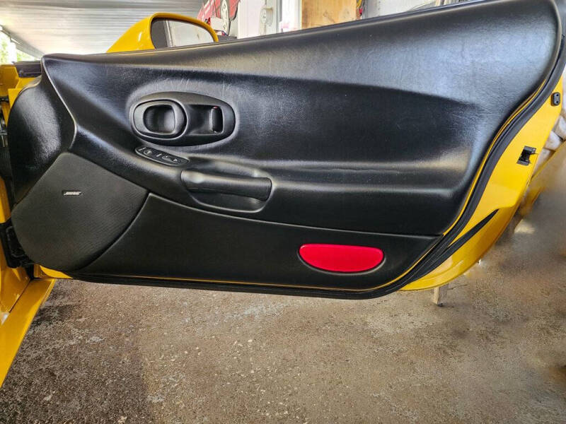 2004 Chevrolet Corvette
