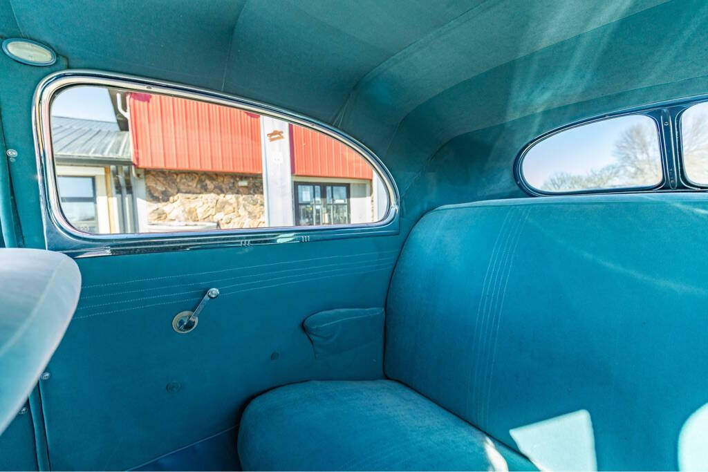 1940 Ford DELUXE V8 71