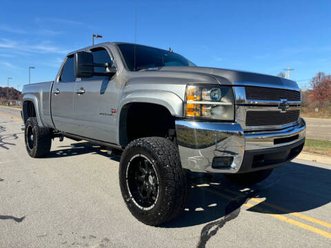 2007 Chevrolet Silverado 2500HD for sale at Jim's Hometown Auto Sales LLC in Cambridge OH