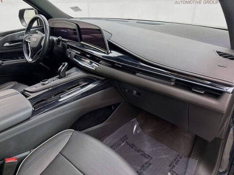 2023 Cadillac Escalade Sport