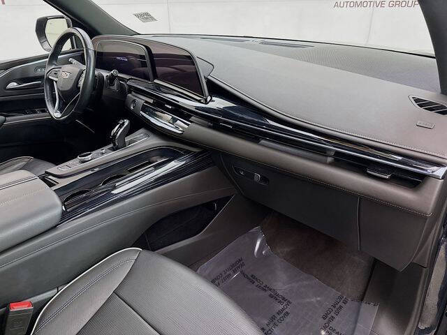 2023 Cadillac Escalade Sport