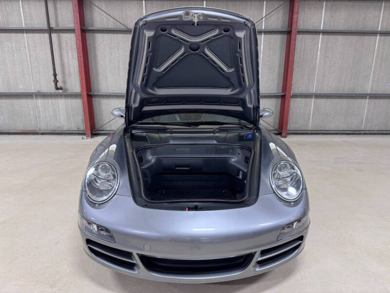 2005 Porsche 911 Carrera