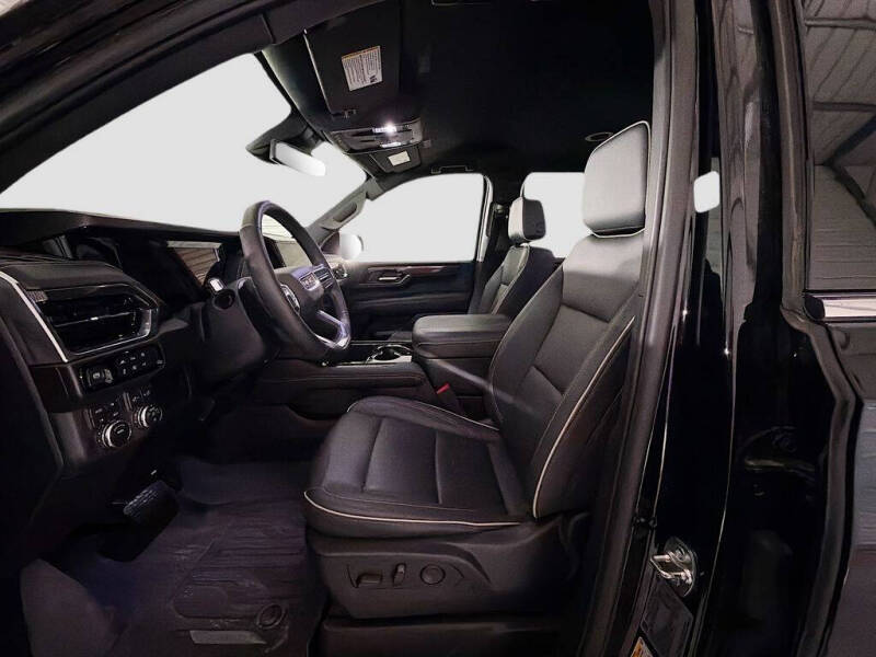 2025 GMC Yukon Elevation