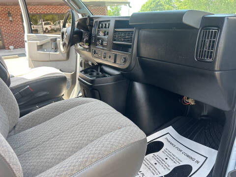 2017 Chevrolet Express 2500
