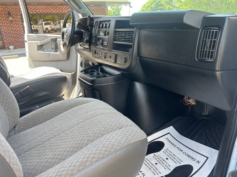 2017 Chevrolet Express 2500