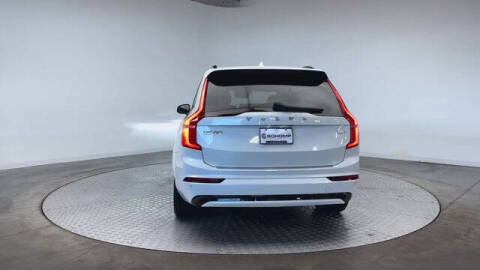 2022 Volvo XC90 Recharge T8 R-Design