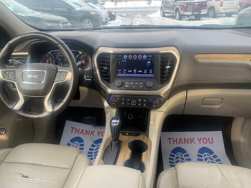 2017 GMC Acadia Denali