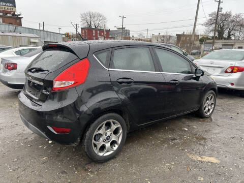 2011 Ford Fiesta SES
