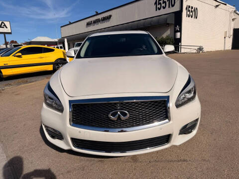 2016 Infiniti Q70 3.7