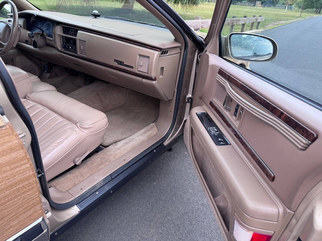 1996 Buick Roadmaster 18
