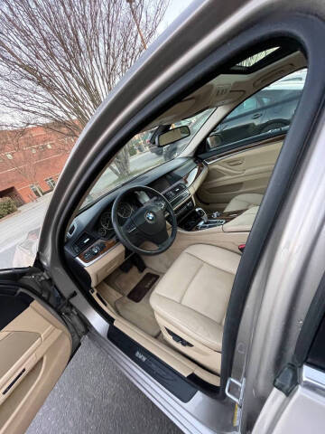 2012 BMW 5 Series 535i