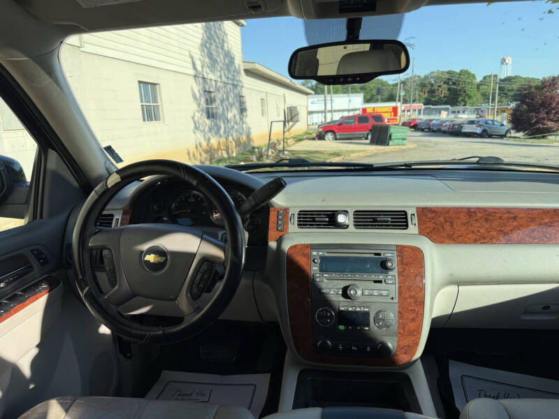 2012 Chevrolet Suburban LT