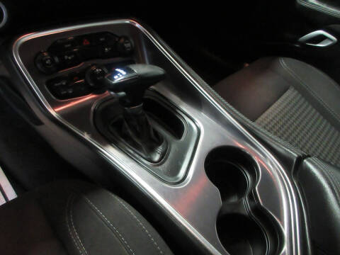 2015 Dodge Challenger SXT