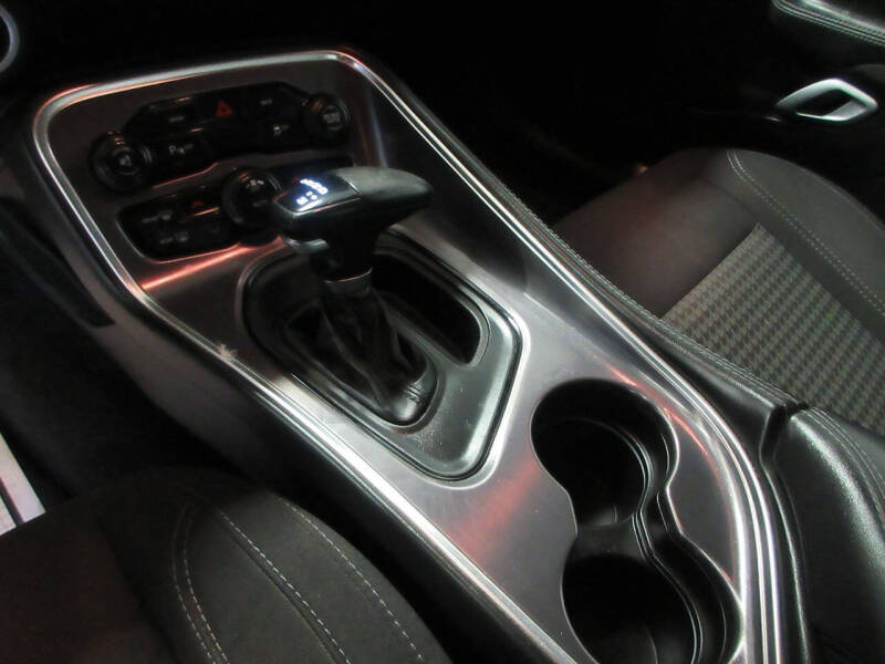 2015 Dodge Challenger SXT