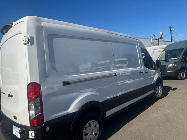 2023 Ford Transit 250