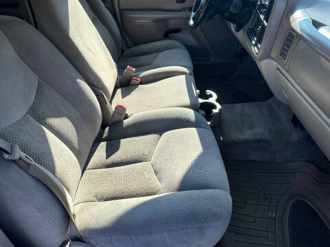 2005 Chevrolet Tahoe LS