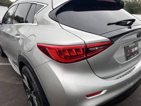 2018 Infiniti QX30 Premium