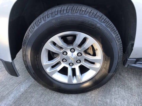 2019 Chevrolet Suburban LT