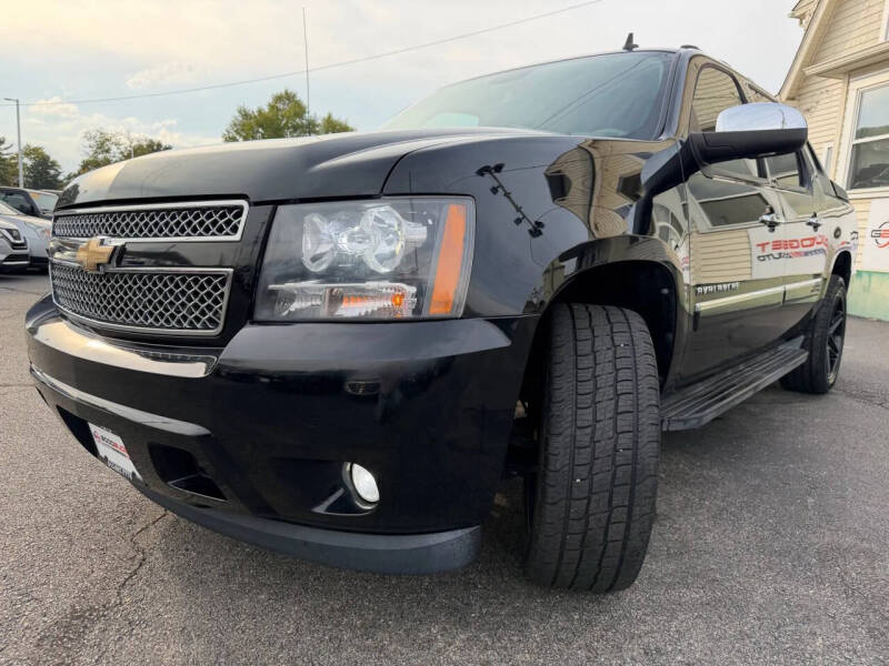 2011 Chevrolet Avalanche LTZ