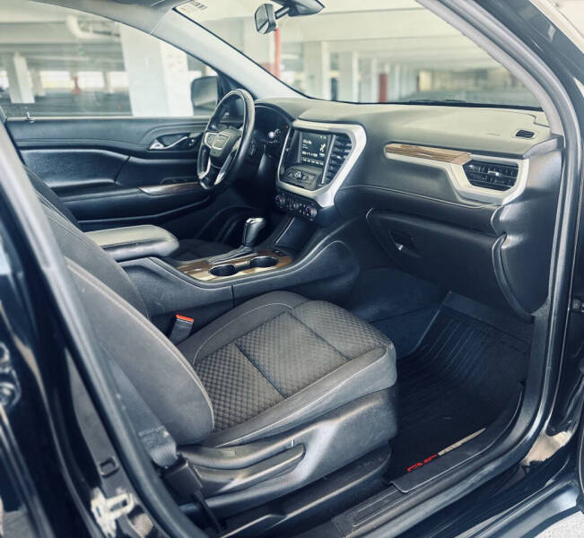2019 GMC Acadia SLE-1