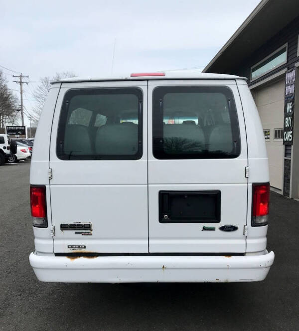 2013 Ford E-Series E-250