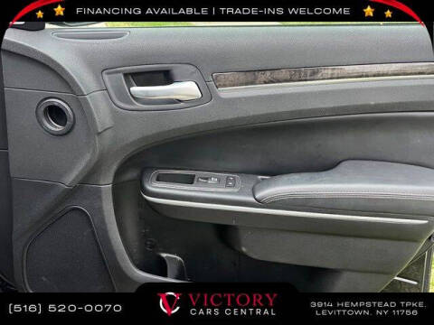 2023 Chrysler 300 Touring L