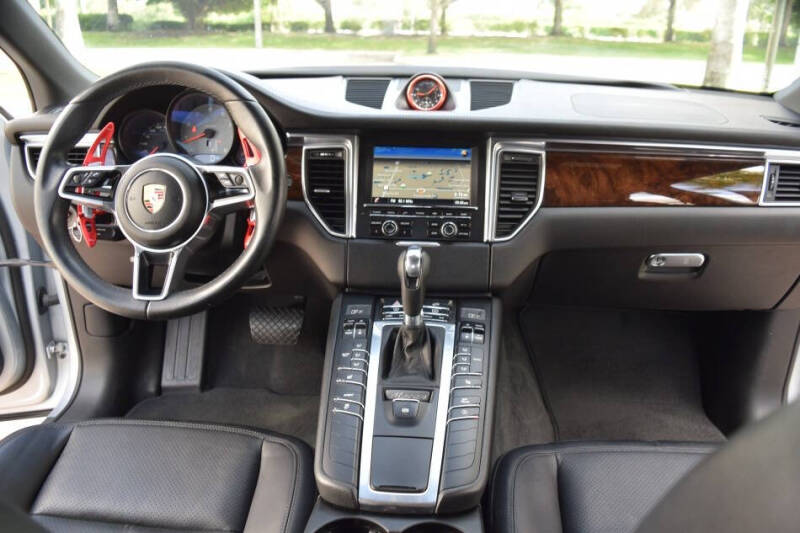 2016 Porsche Macan S