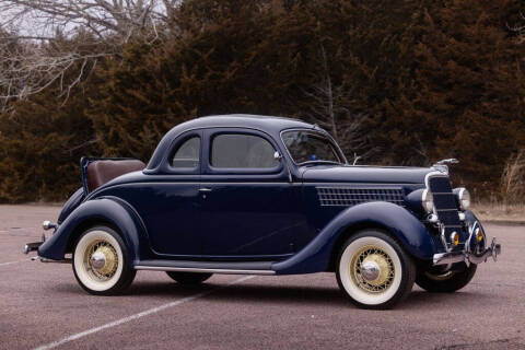 1935 Ford Deluxe