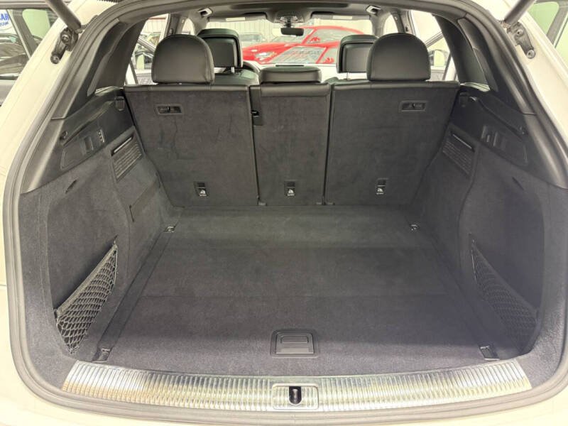 2020 Audi SQ5 3.0T quattro Prestige