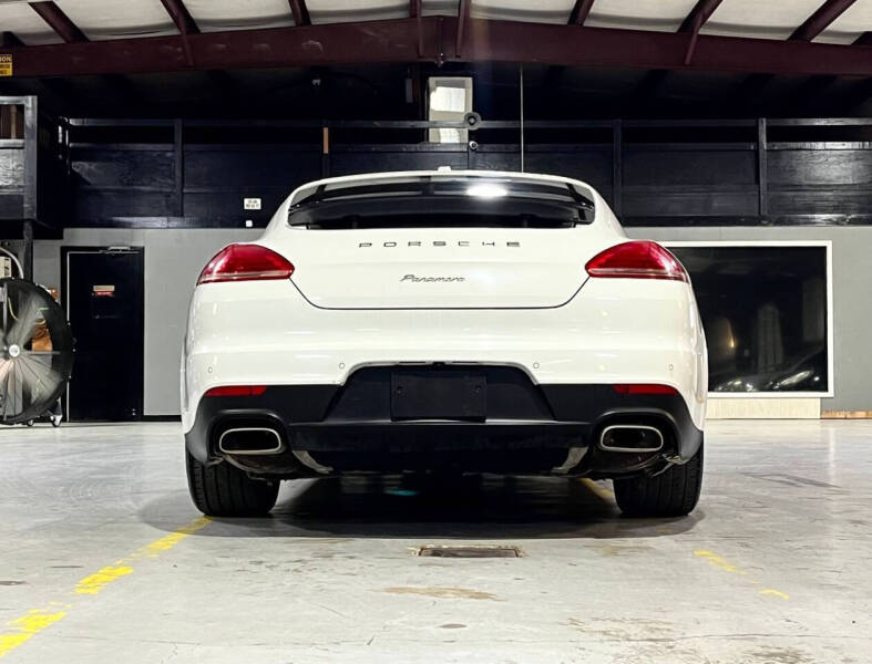 2014 Porsche Panamera 4