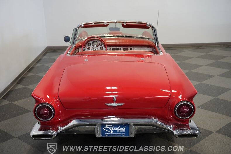 1957 Ford Thunderbird