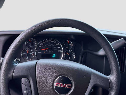 2025 GMC Savana 2500