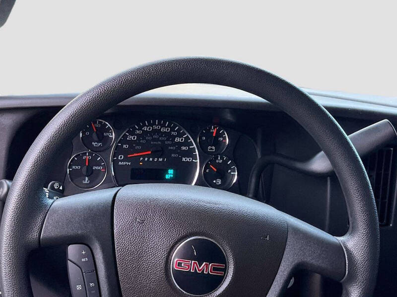 2025 GMC Savana 2500