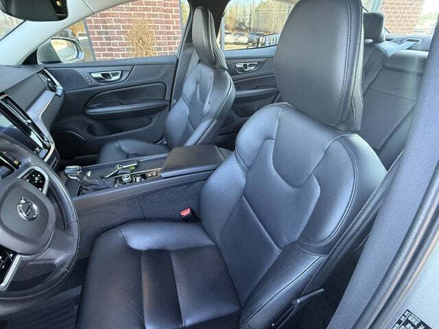 2019 Volvo S60 T5 Momentum