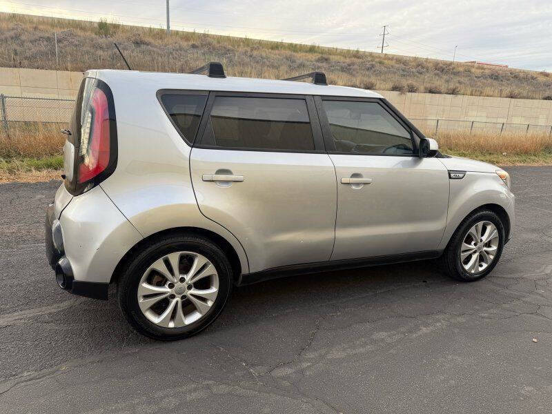 2016 Kia Soul +