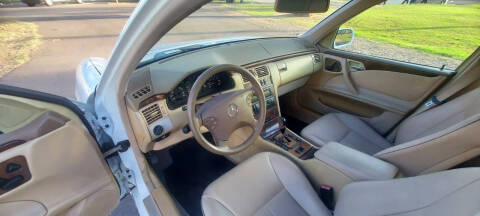 2001 Mercedes-Benz E-Class E 320