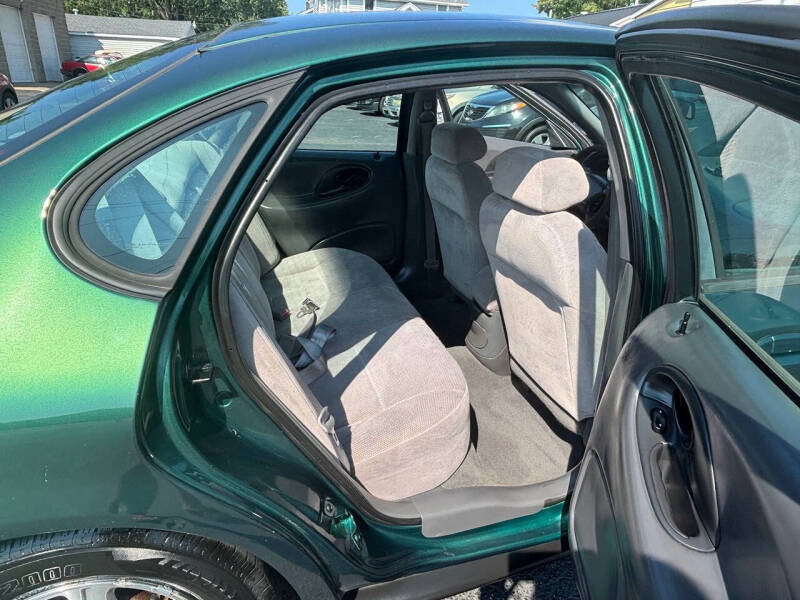 1999 Ford Taurus SE