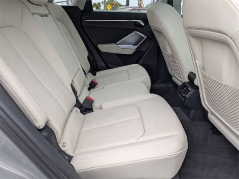 2020 Audi Q3 quattro Premium 45 TFSI