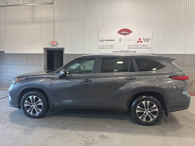 2023 Toyota Highlander Hybrid XLE