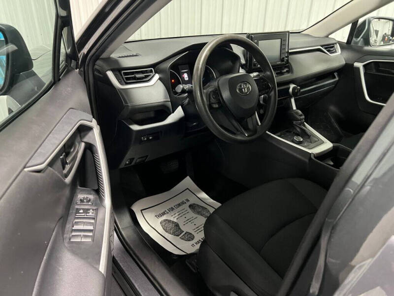 2020 Toyota RAV4 Hybrid LE