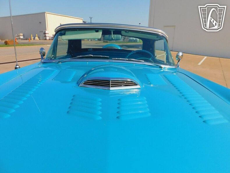 1956 Ford Thunderbird