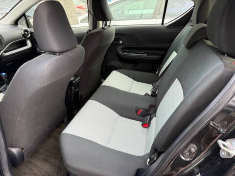 2016 Toyota Prius c Three